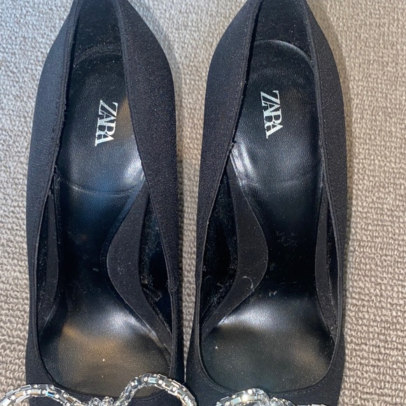 Zara Black Heels with Silver Rhinestone Embellished Bow sz 39 - Picture 8 of 9